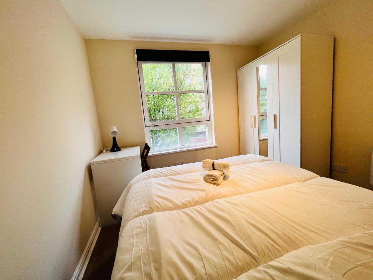 Peaceful 2 Bedroom Flat With Free Parking Edimburgo Esterno foto